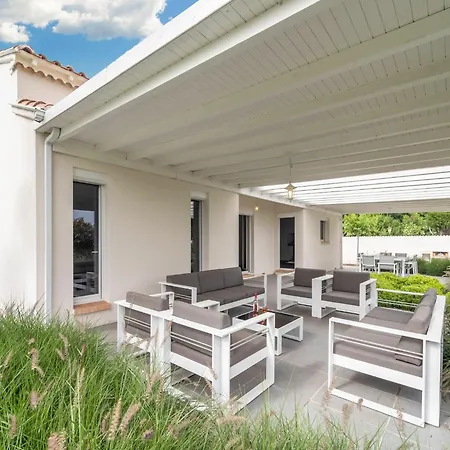 Villa Luxurious In Geni S De Fontedit With Heated Pool