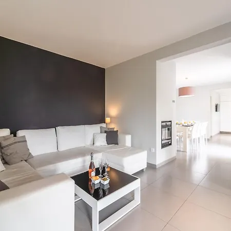 Villa Luxurious In Geni S De Fontedit With Heated Pool Saint-Genies-de-Fontedit