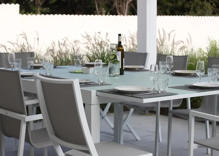 Luxurious In Genies De Fontedit With Heated Pool * Saint-Genies-de-Fontedit