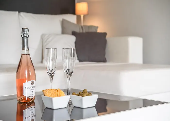 Luxurious In Genies De Fontedit With Heated Pool * Saint-Genies-de-Fontedit