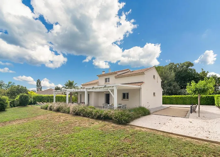 Luxurious In Genies De Fontedit With Heated Pool