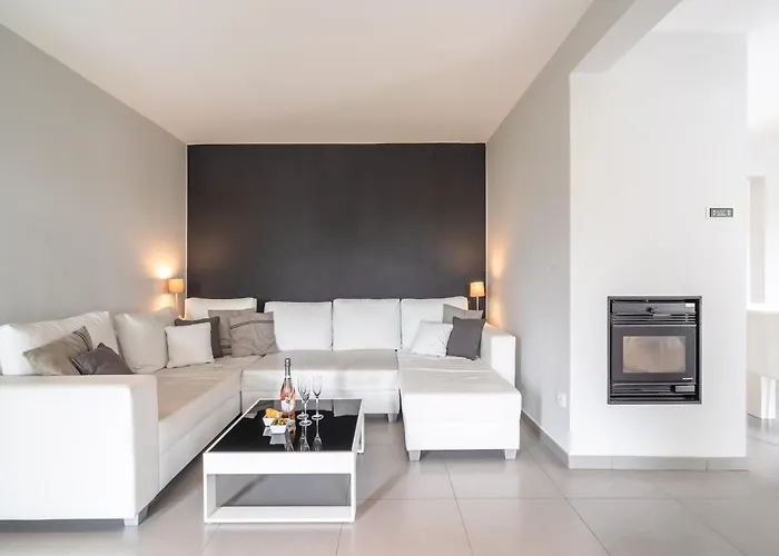 Villa Luxurious In Genies De Fontedit With Heated Pool *