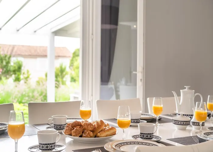 Villa Luxurious In Genies De Fontedit With Heated Pool